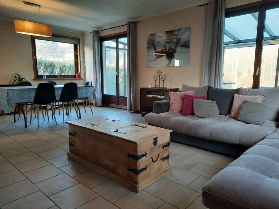 Maison Bucolique A Anhee, Vue Meuse Et Falaises Villa Exterior photo